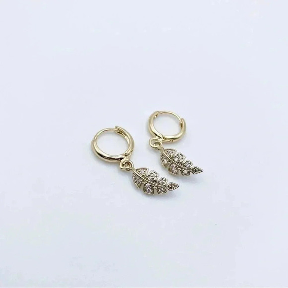 Huggie Petit Leave Hoops Earrings - Picture 1 of 5